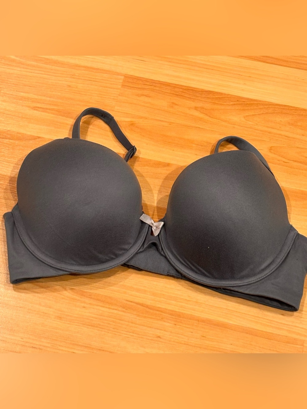5/$25 Victoria’s Secret Body Perfect Shape Bra